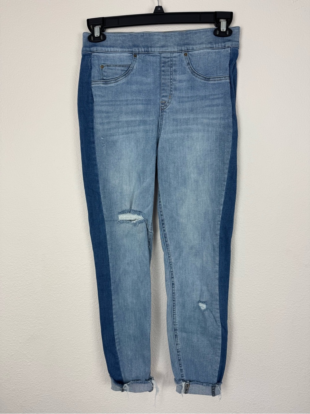Spanx Two Toned Pull On Distressed Cuffed Jeans Jeggings